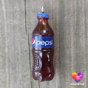 Pepsi-berlock - Hänge i form av miniatyrflaska med läsk